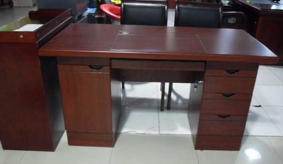 实木贴皮办公桌（电脑桌...